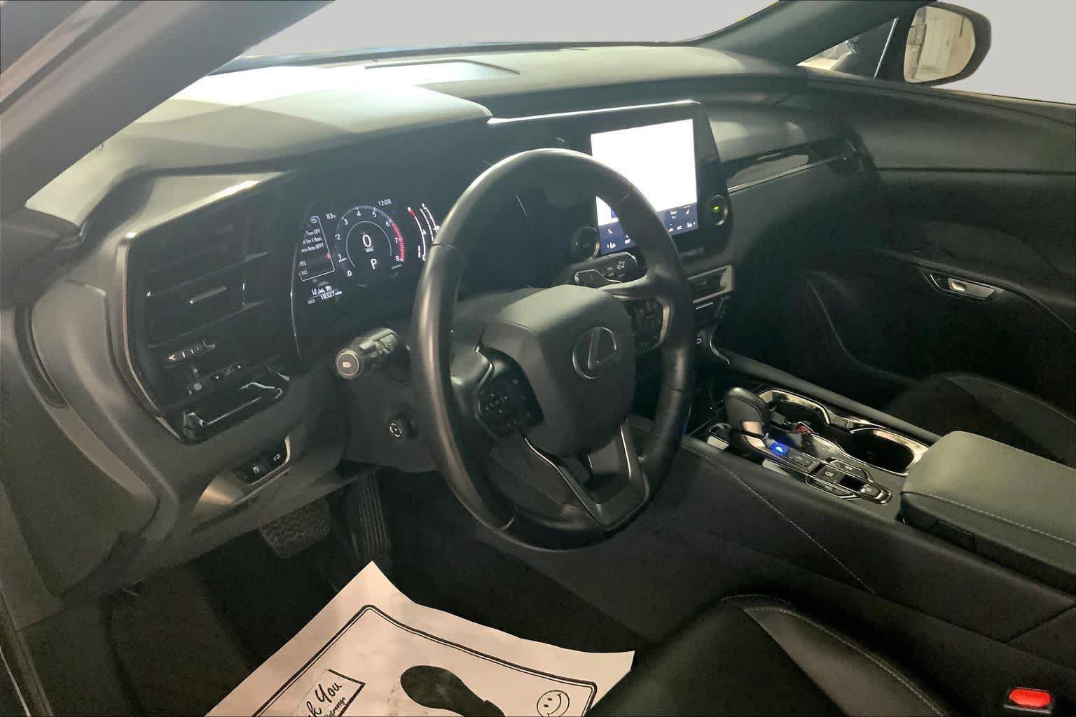 Used 2024 Lexus RX 350 FWD w/ Technology Package image 33