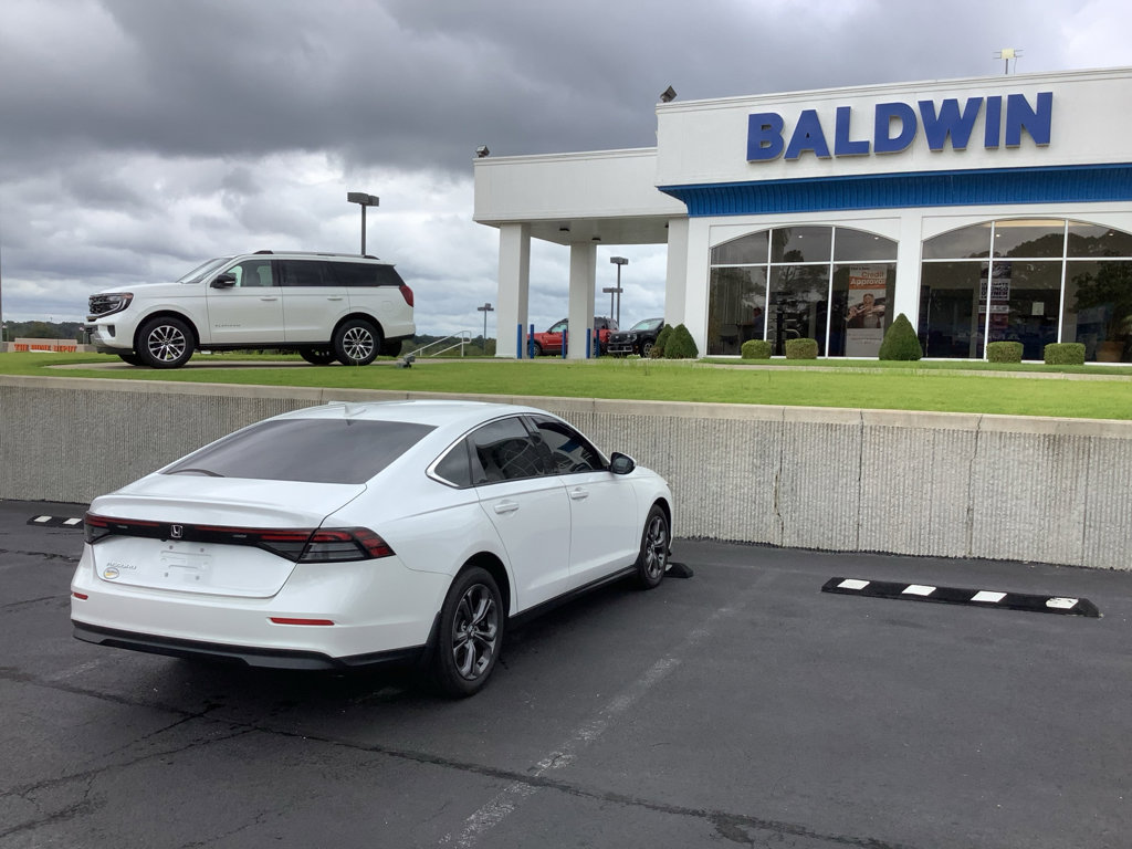 Used 2023 Honda Accord EX image 7