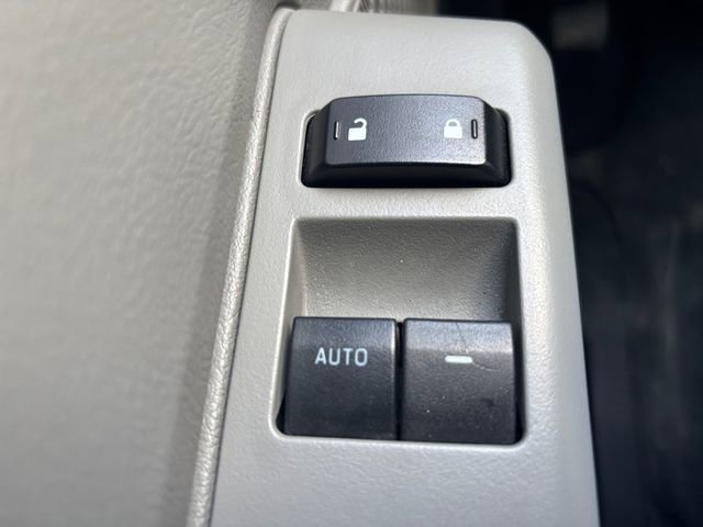 Used 2022 Ford E-350 and Econoline 350 Super Duty w/ Power Windows & Locks Group RWD image 16