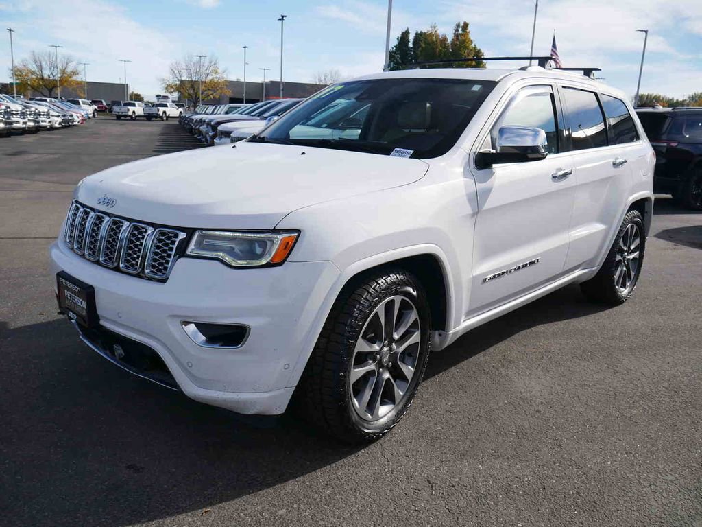 Used 2017 Jeep Grand Cherokee Overland w/ Jeep Active Safety Group image 3