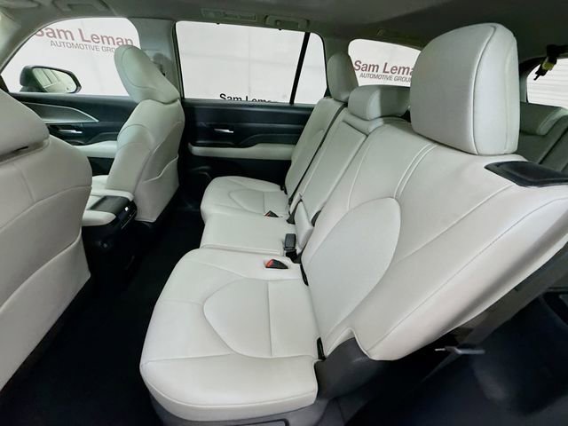 Used 2024 Toyota Grand Highlander AWD Hybrid image 25