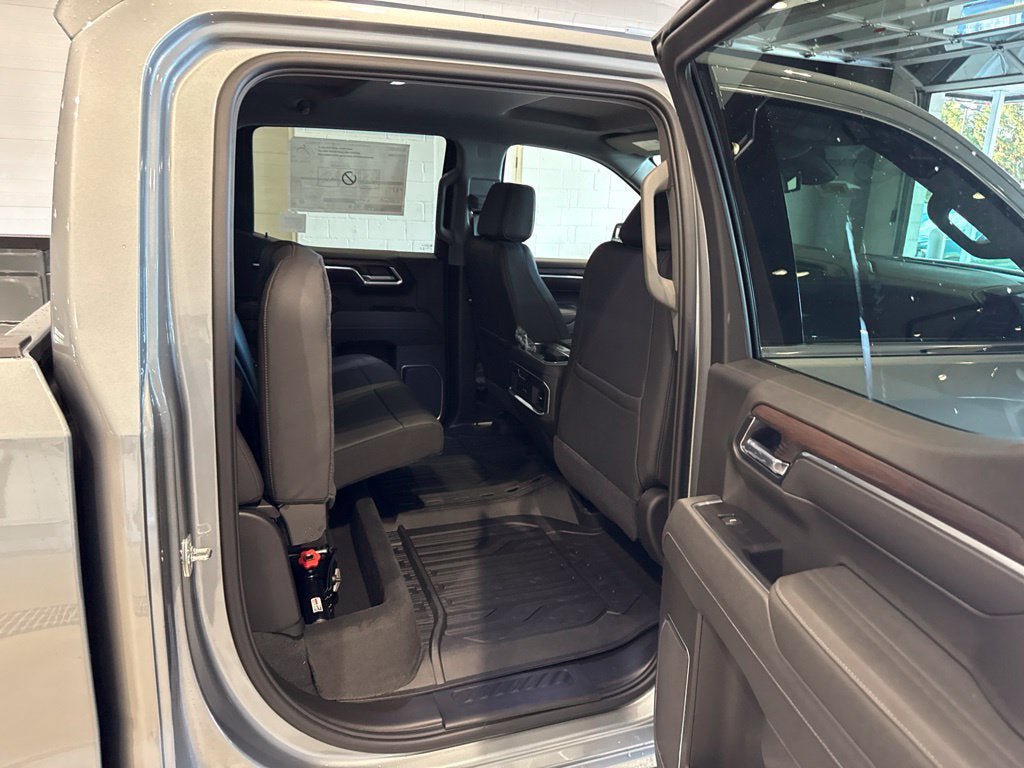 New 2026 GMC Sierra 1500 SLT w/ SLT Convenience Package AWD/4WD image 17