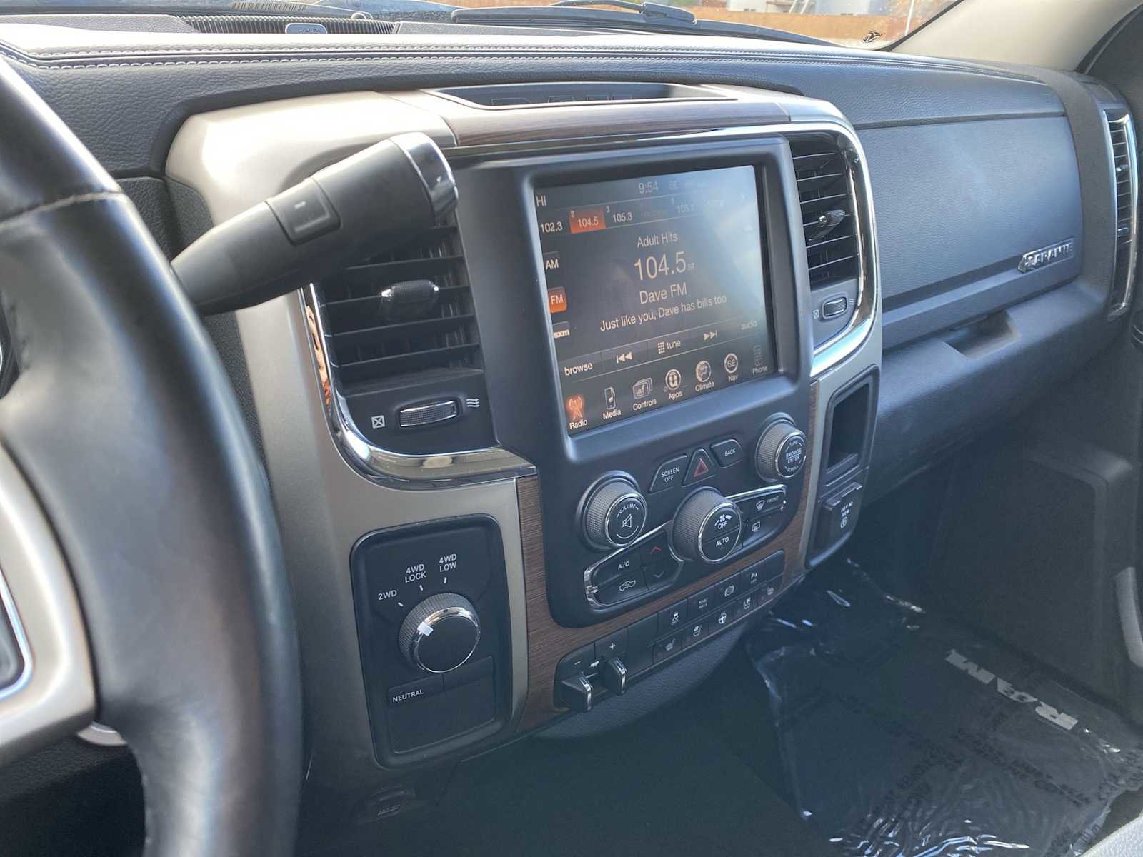 Used 2014 RAM 3500 Laramie w/ Convenience Group image 19