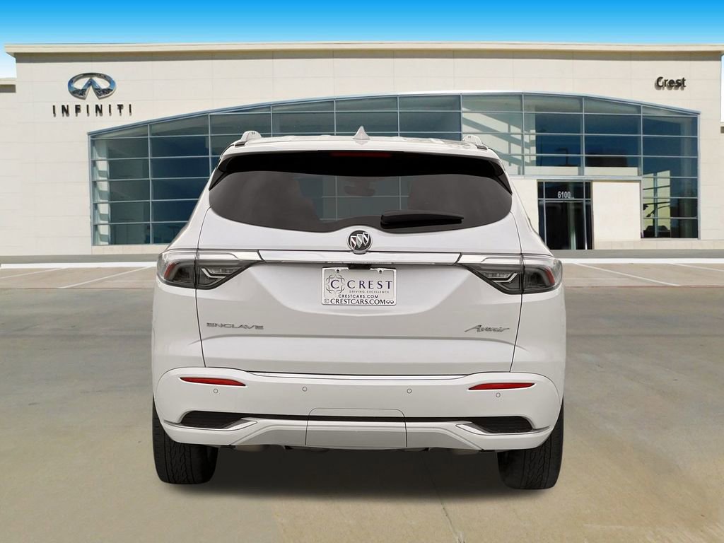 Used 2023 Buick Enclave Avenir image 5