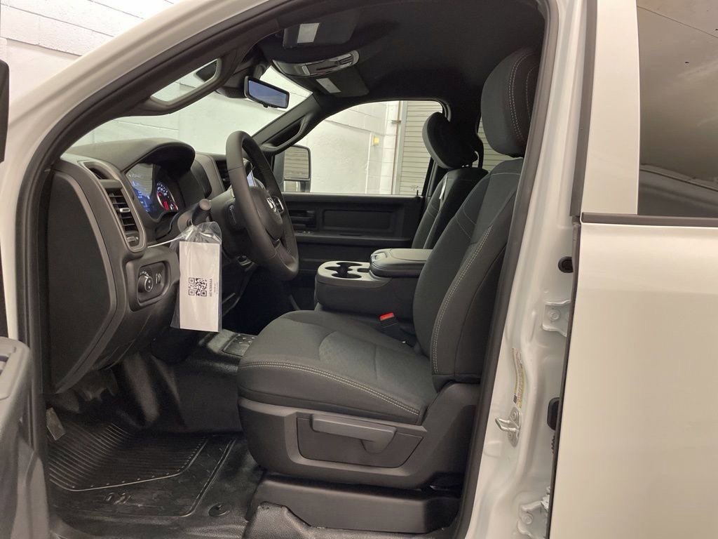 New 2026 RAM 3500 Tradesman AWD/4WD image 16