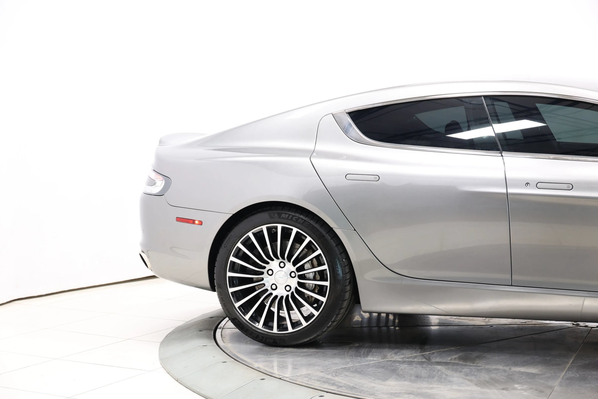 Used 2015 Aston Martin Rapide S RWD image 66
