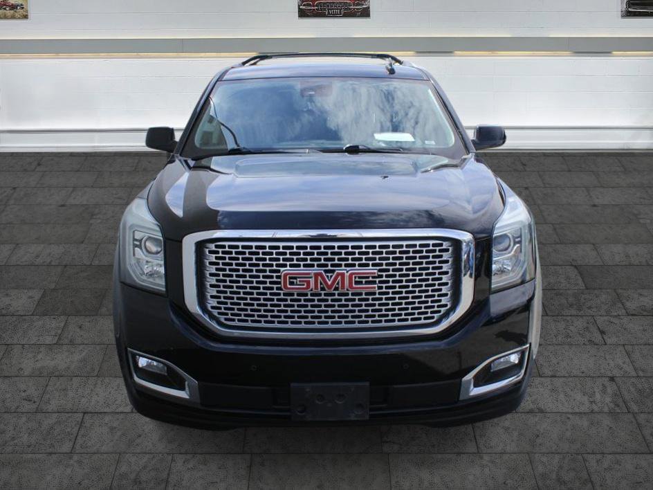 Used 2016 GMC Yukon XL Denali image 2