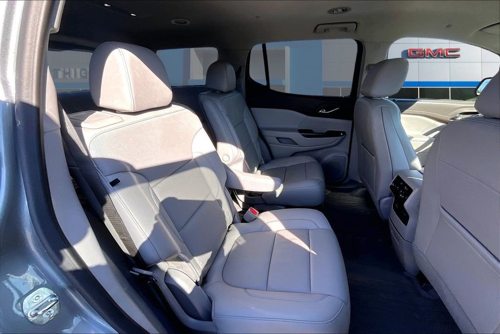 Used 2023 GMC Acadia SLT image 25