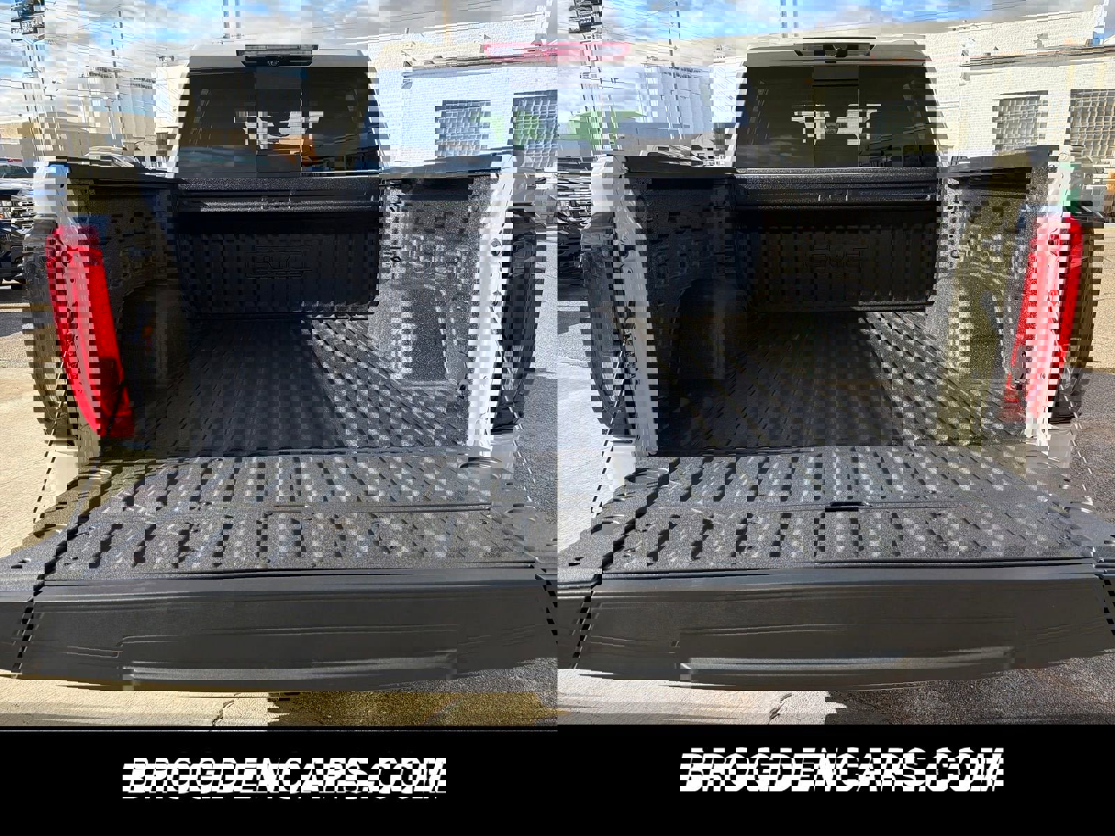 New 2026 GMC Sierra 1500 Denali w/ Technology Package image 9