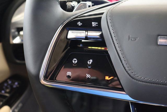 New 2026 Cadillac Lyriq V AWD/4WD image 14