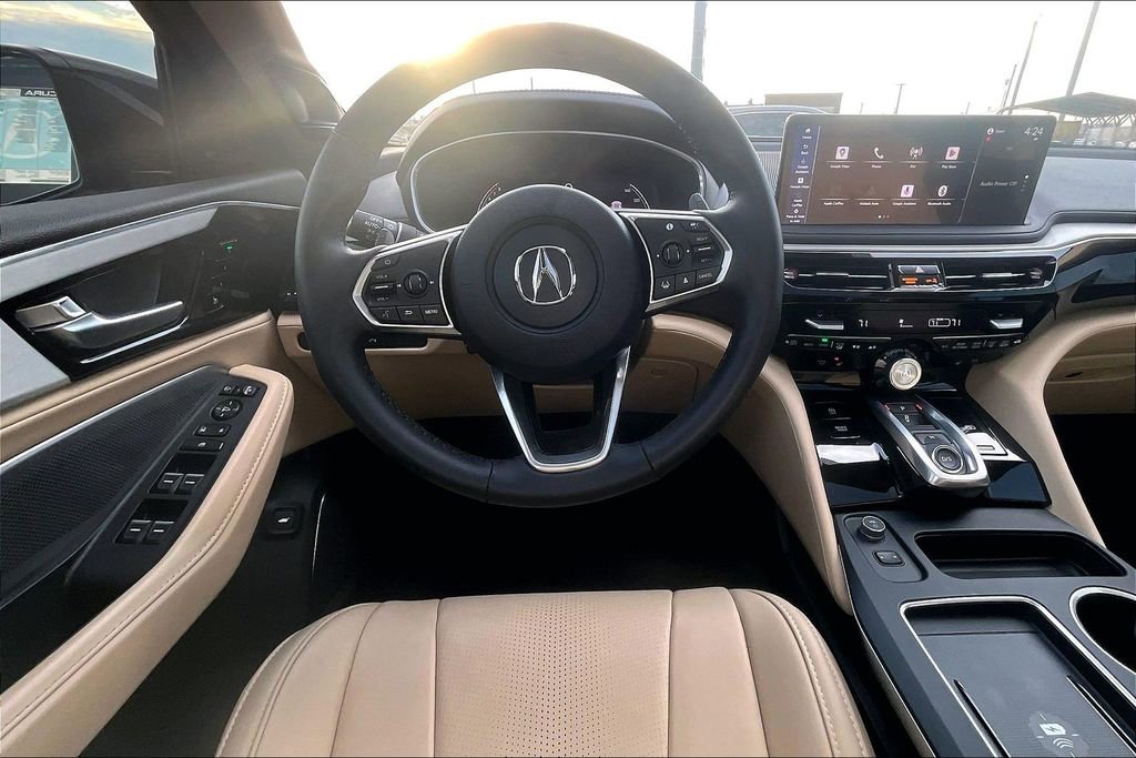 Used 2025 Acura MDX w/ Technology Package image 8