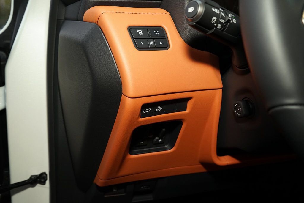 Used 2026 Lexus LX 700h Ultra Luxury image 35