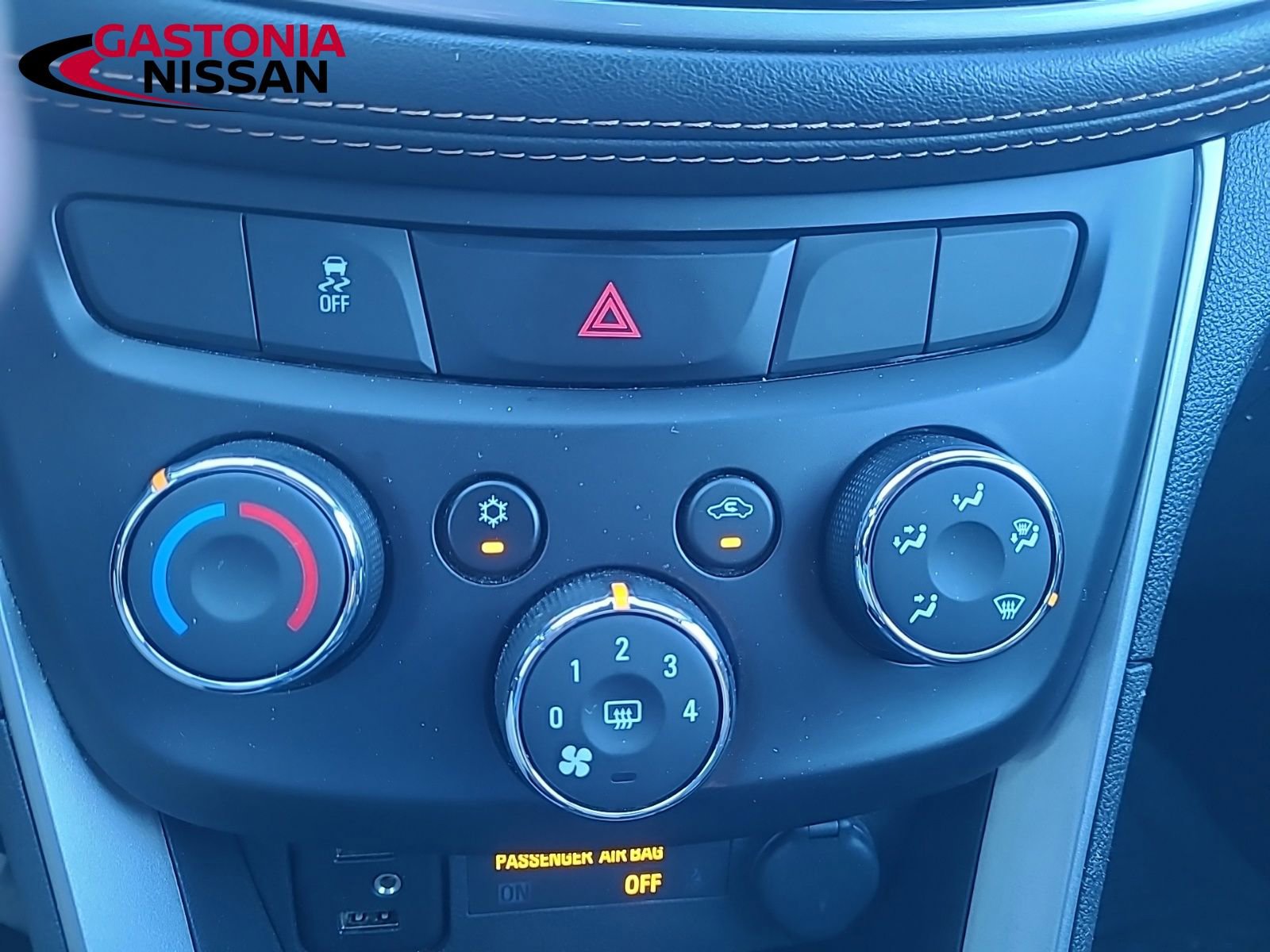 Used 2021 Chevrolet Trax LT w/ Driver Confidence Package image 38