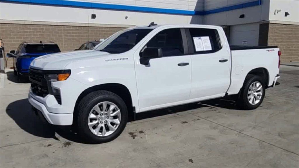 Used 2024 Chevrolet Silverado 1500 Custom image 5
