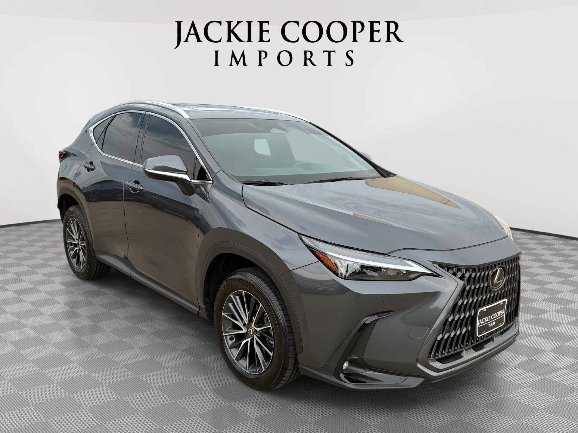 Used 2025 Lexus NX 350 AWD w/ Accessory Package (2T) image 3
