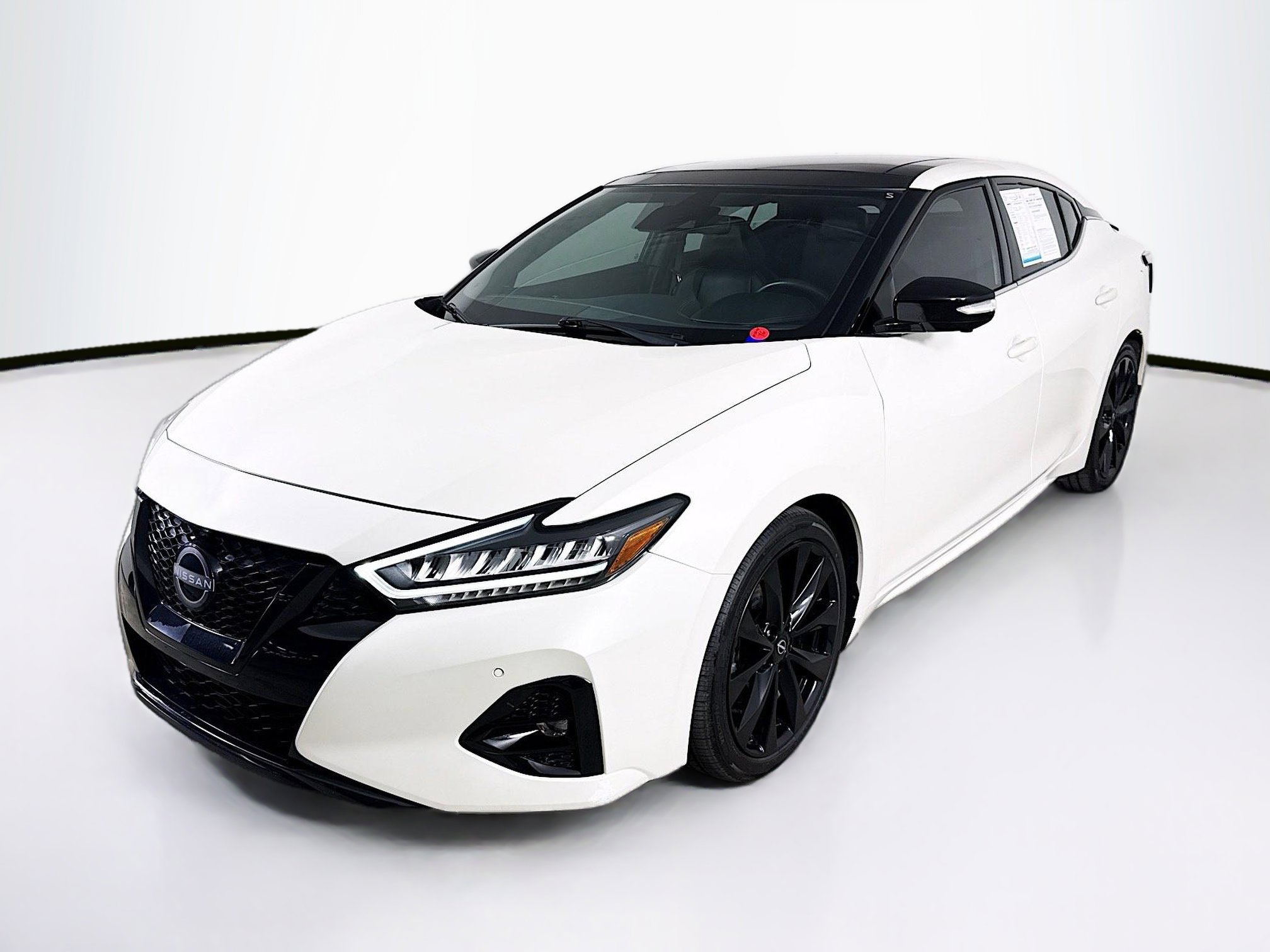 Used 2023 Nissan Maxima SR w/ Sport Mat Group image 4