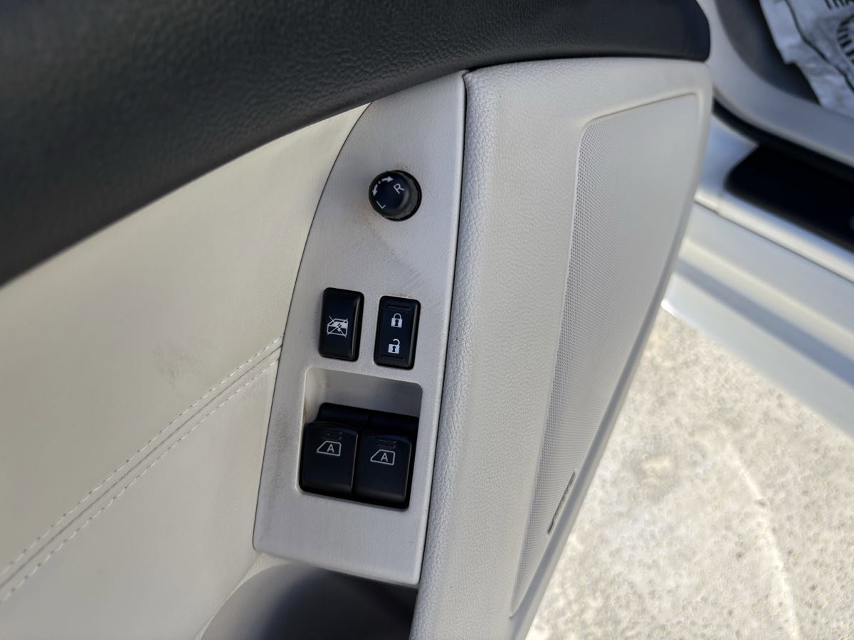 Used 2014 INFINITI Q60 Journey w/ Premium Package image 18