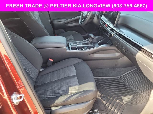 Used 2025 Kia Sorento LX image 10