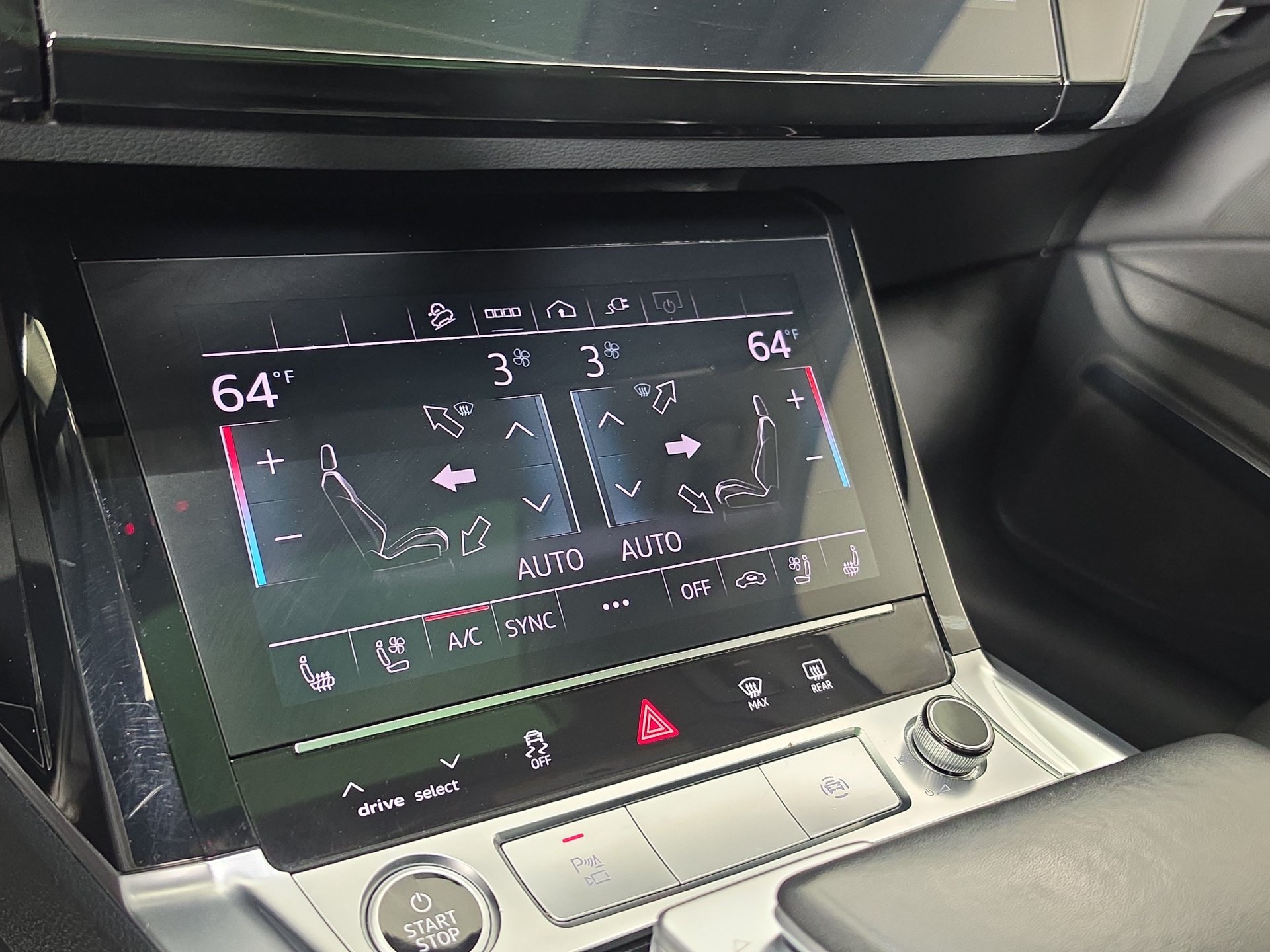 Used 2024 Audi Q8 e-tron Premium Plus AWD/4WD image 24