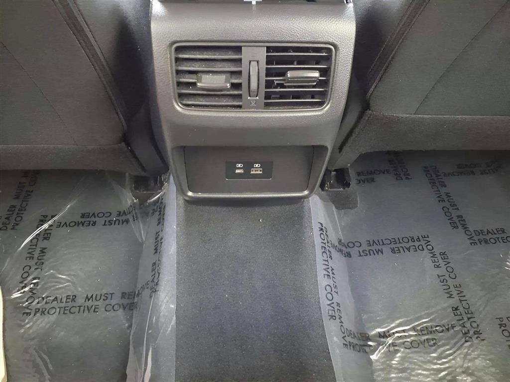 Used 2023 Nissan Rogue SV image 13