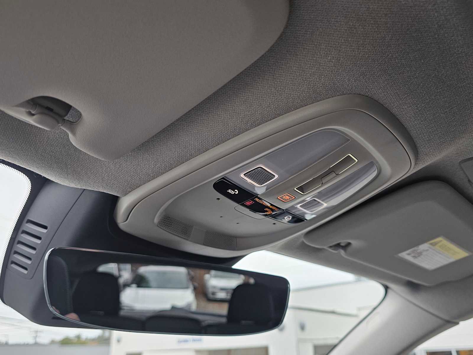 New 2026 Volvo XC40 B5 Core w/ Climate Package image 27