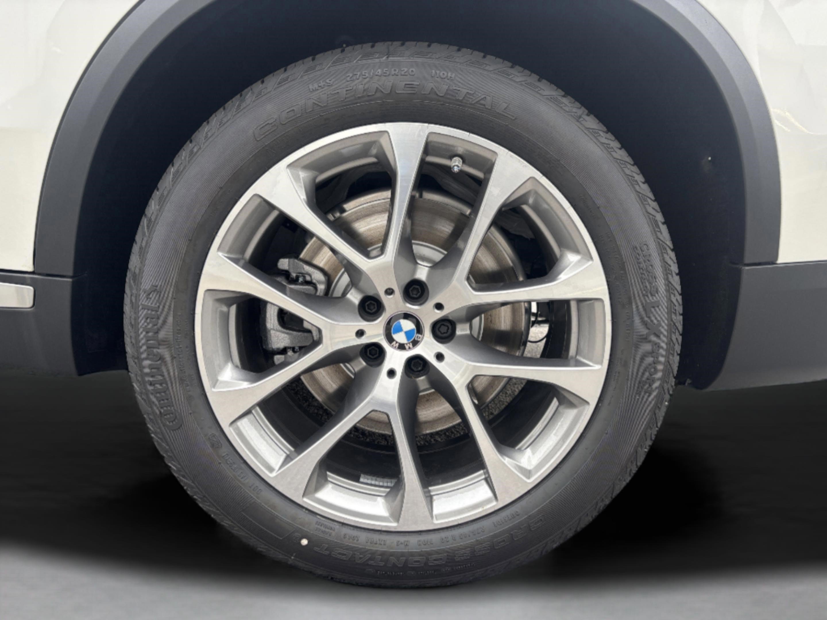 Used 2026 BMW X5 xDrive50e w/ Premium Package AWD/4WD image 34