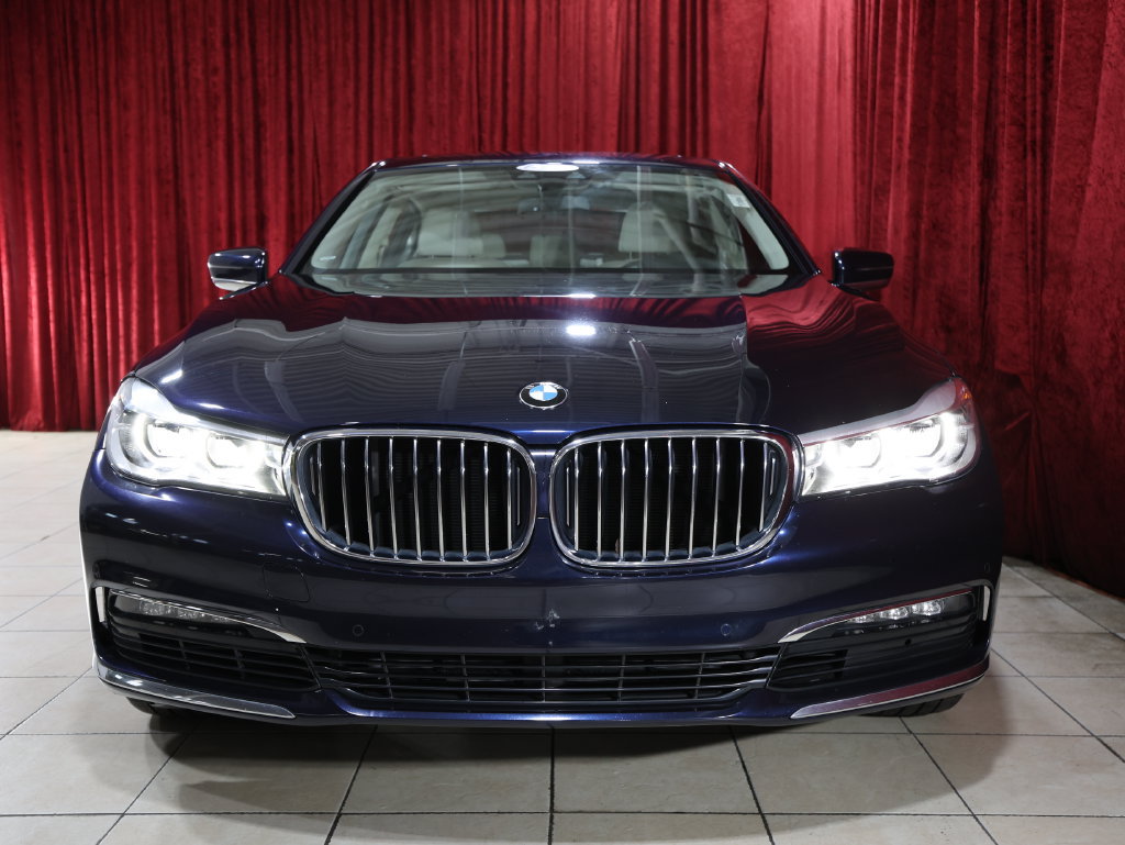 Used 2018 BMW 740i RWD image 9