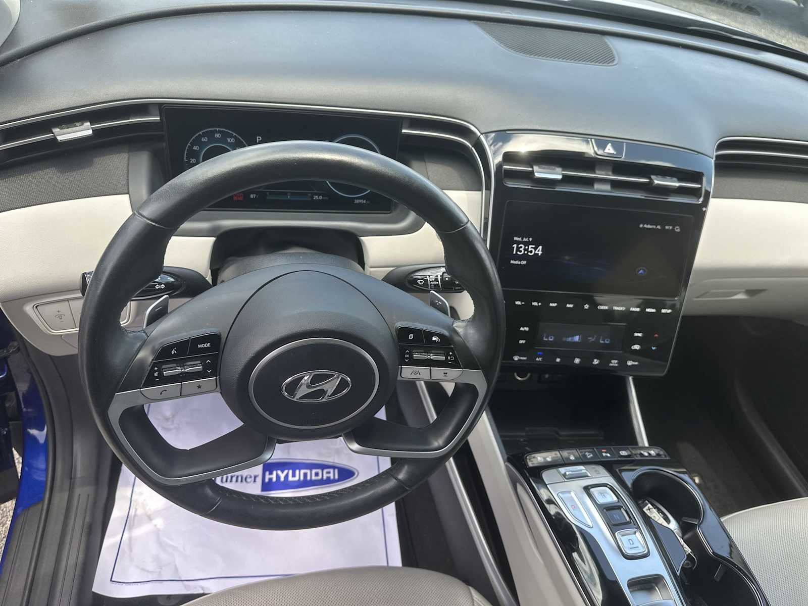 Certified 2023 Hyundai Tucson Limited image 13