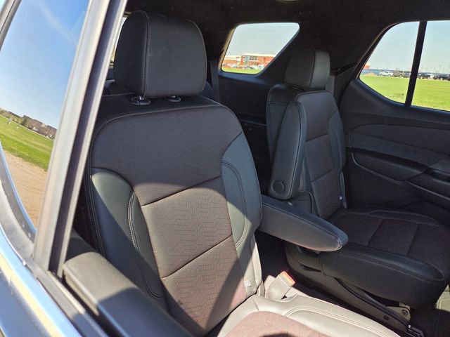Used 2023 Chevrolet Traverse High Country AWD/4WD image 41