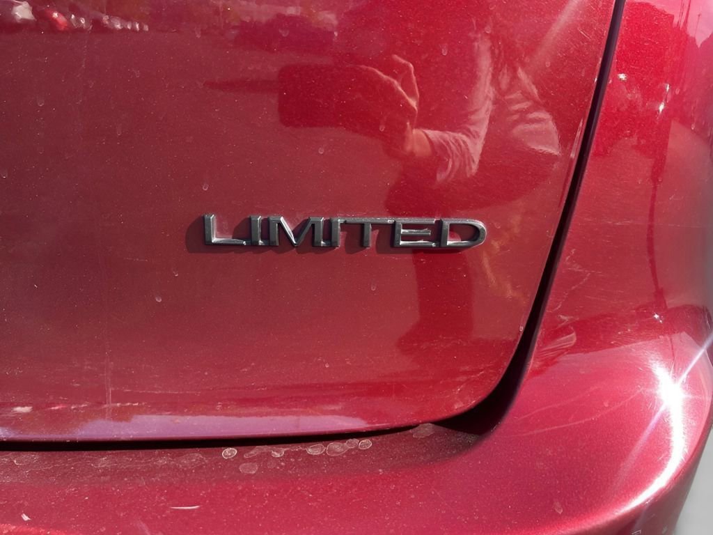 Used 2020 Chrysler Pacifica Limited w/ S Appearance Package image 14