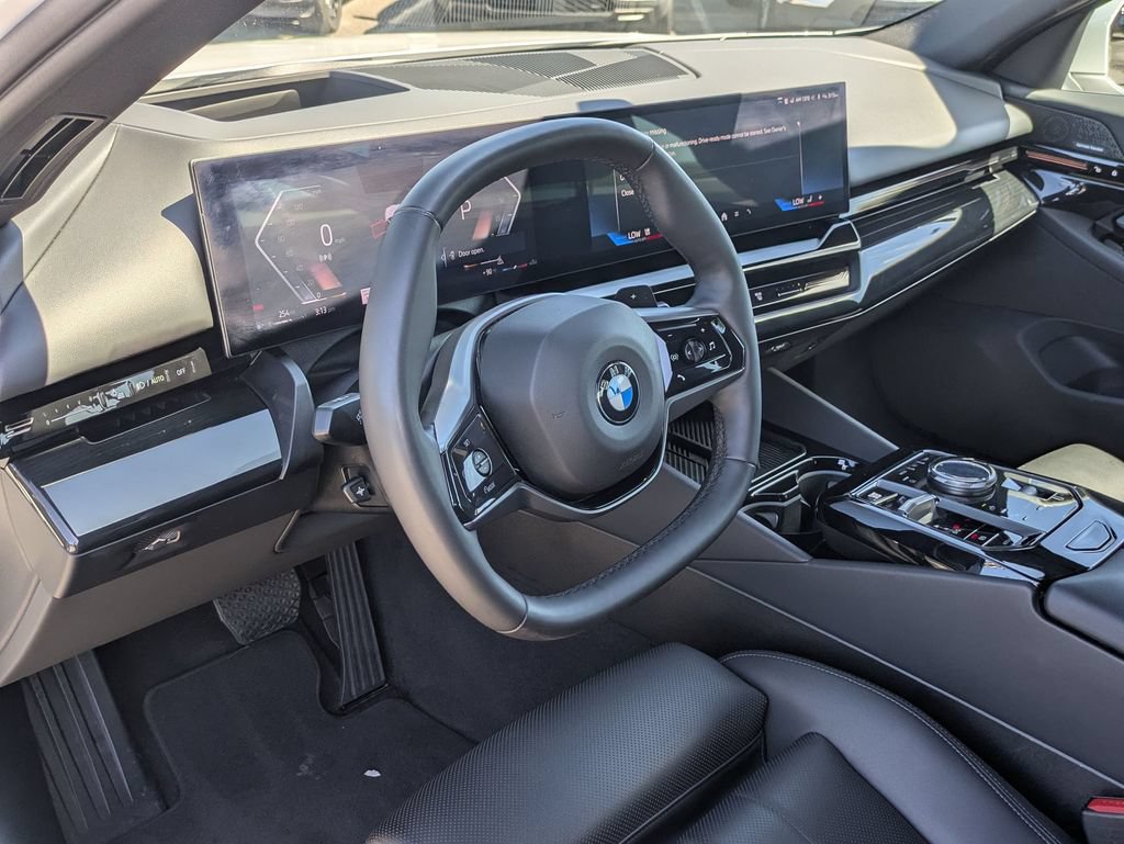 Used 2026 BMW 530i RWD image 28