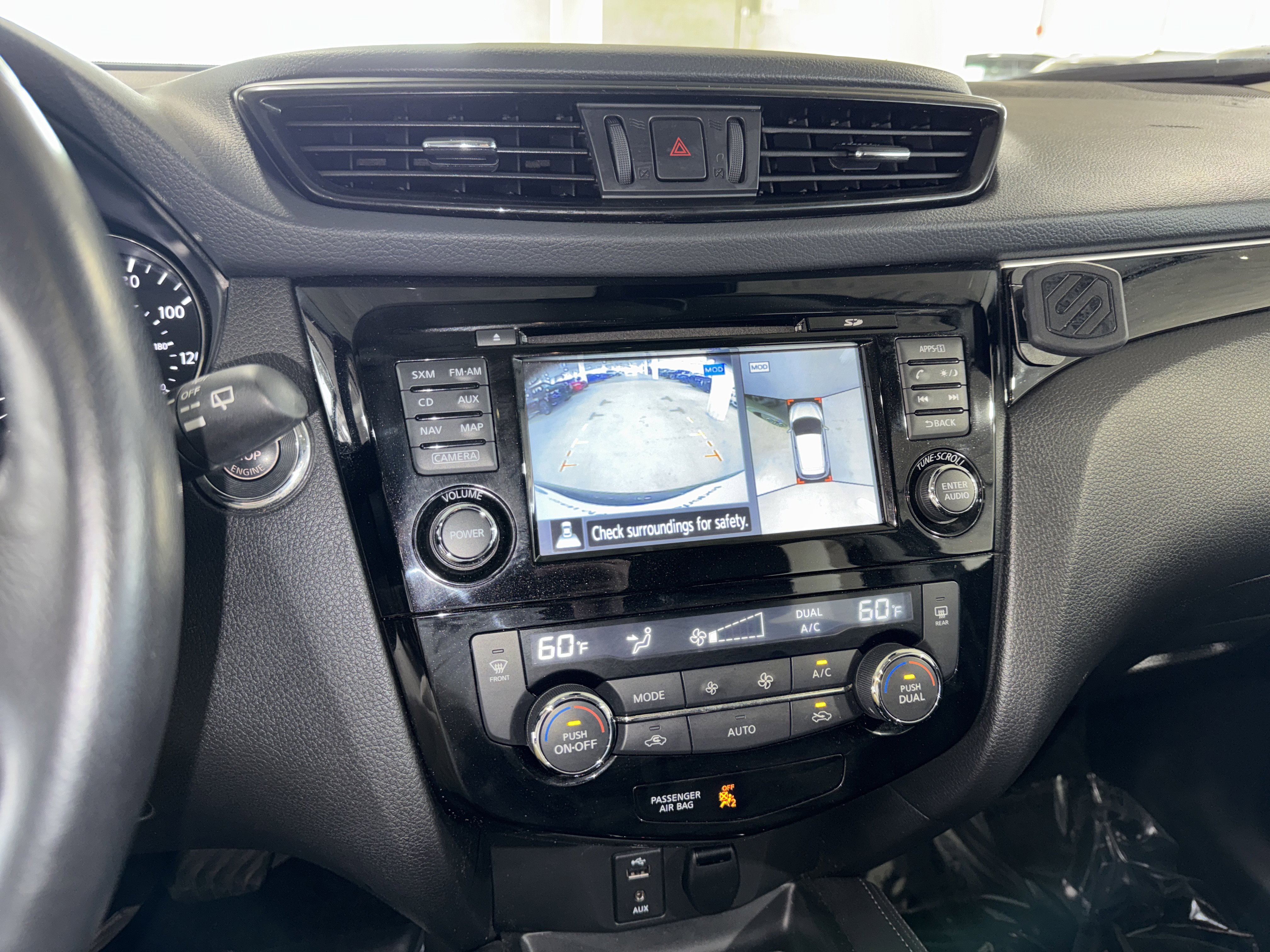 Used 2017 Nissan Rogue Sport SL w/ SL Premium Package FWD image 26