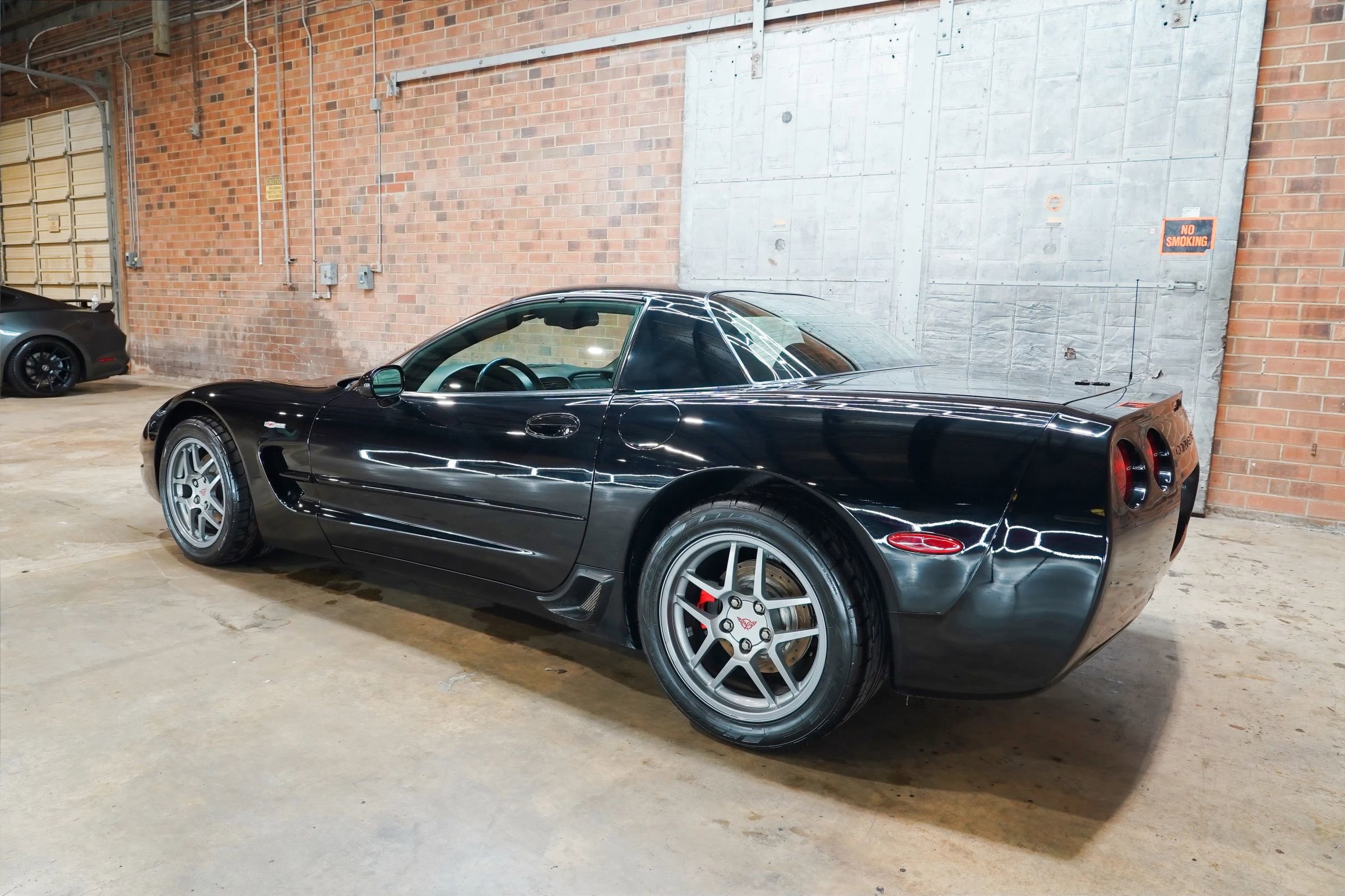 Used 2002 Chevrolet Corvette Z06 w/ Memory Pkg RWD image 11
