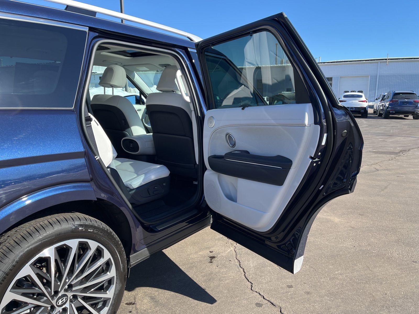 Used 2026 Hyundai Palisade Calligraphy image 22