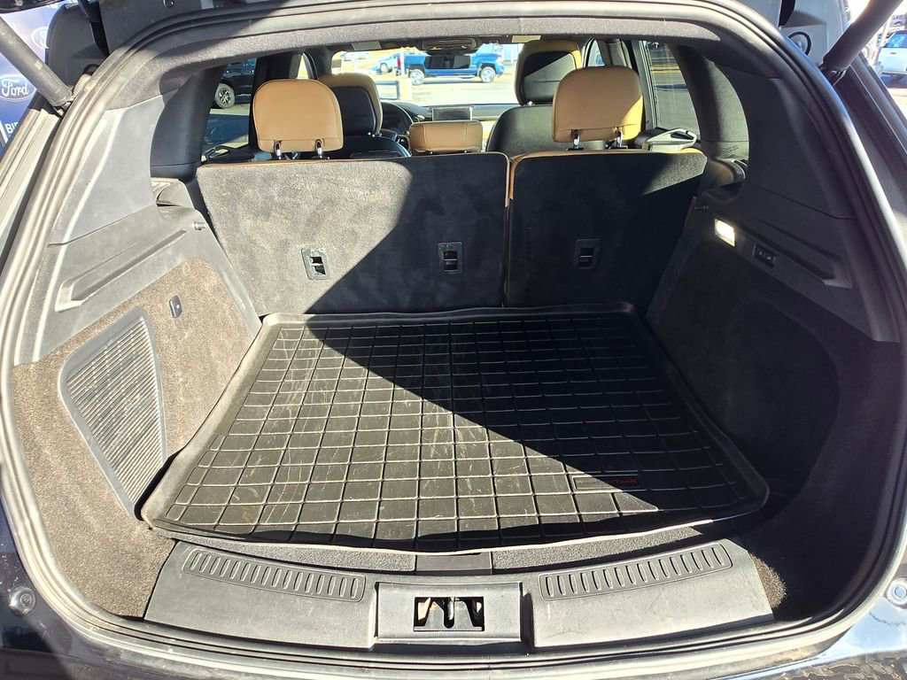 Used 2022 Lincoln Corsair Reserve w/ Equipment Group 201A image 5