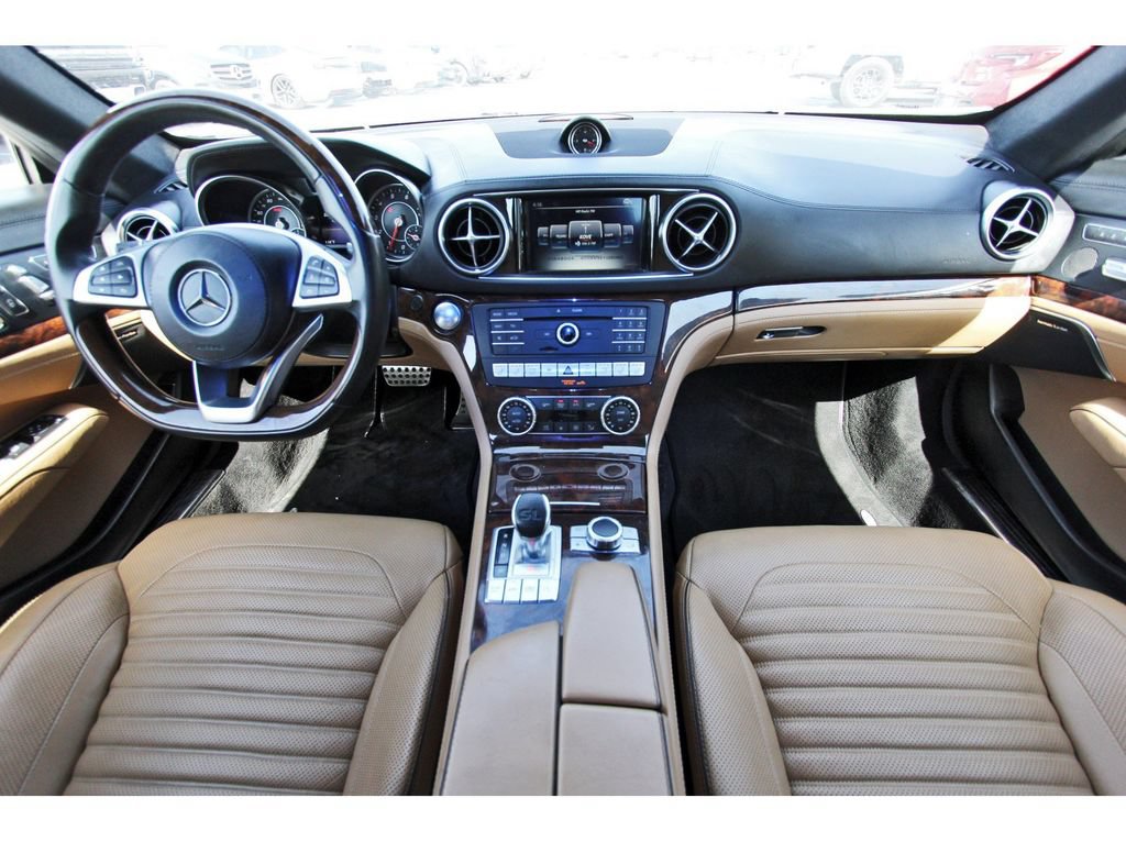 Used 2017 Mercedes-Benz SL 550 image 10