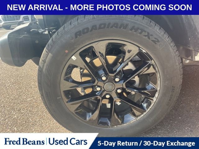 Used 2025 Jeep Wrangler Unlimited Sahara w/ Safety Group image 13