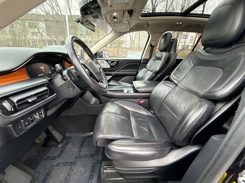 Used 2020 Lincoln Aviator Reserve w/ Equipment Group 202A image 13