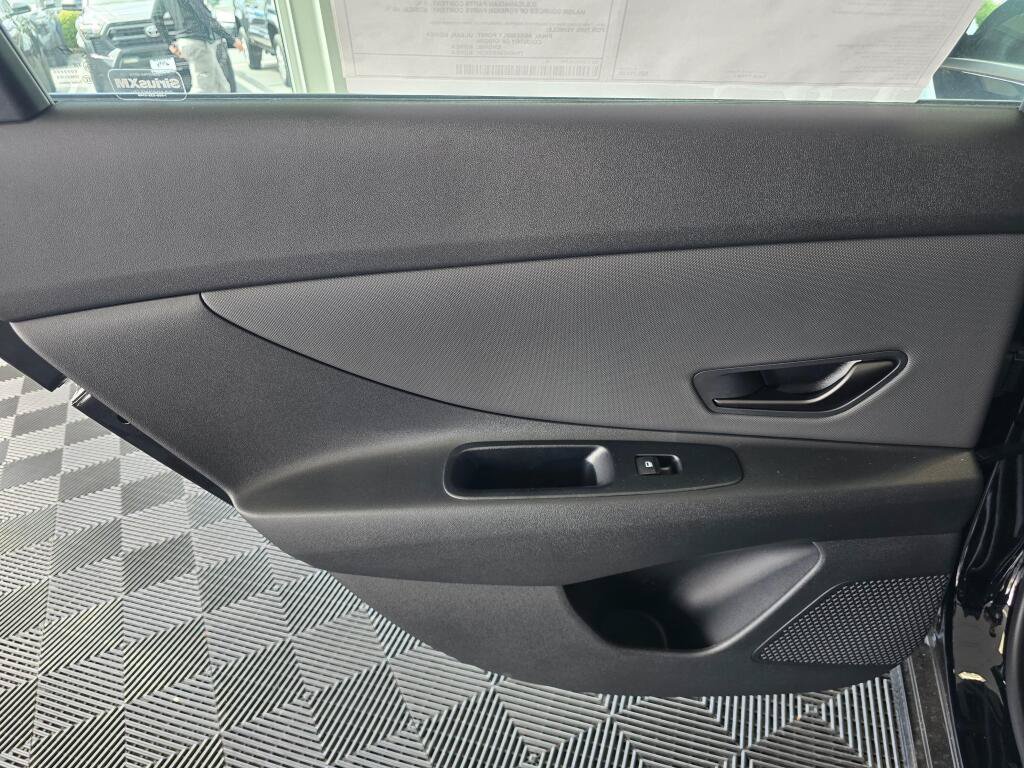 New 2026 Hyundai Elantra SEL FWD image 31