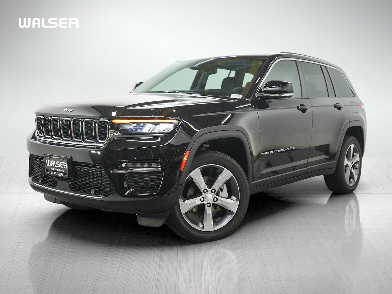 Used 2024 Jeep Grand Cherokee Limited w/ Luxury Tech Group II