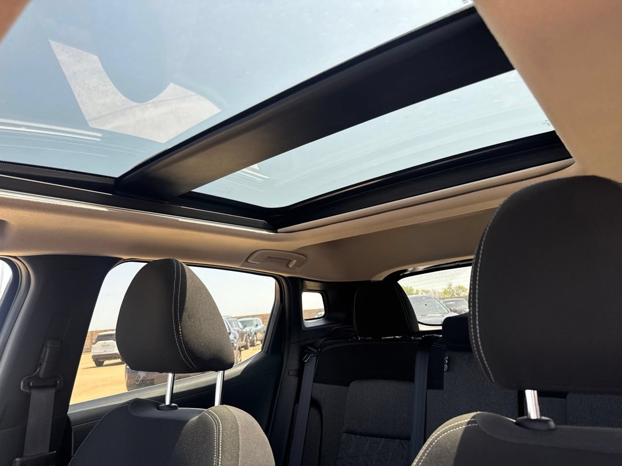 Certified 2025 Nissan Kicks SV w/ SV Premium Package FWD image 39