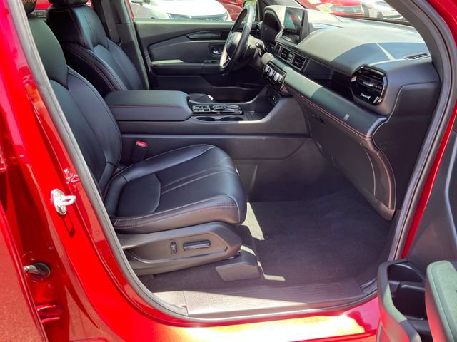 Certified 2025 Honda Pilot TrailSport image 17