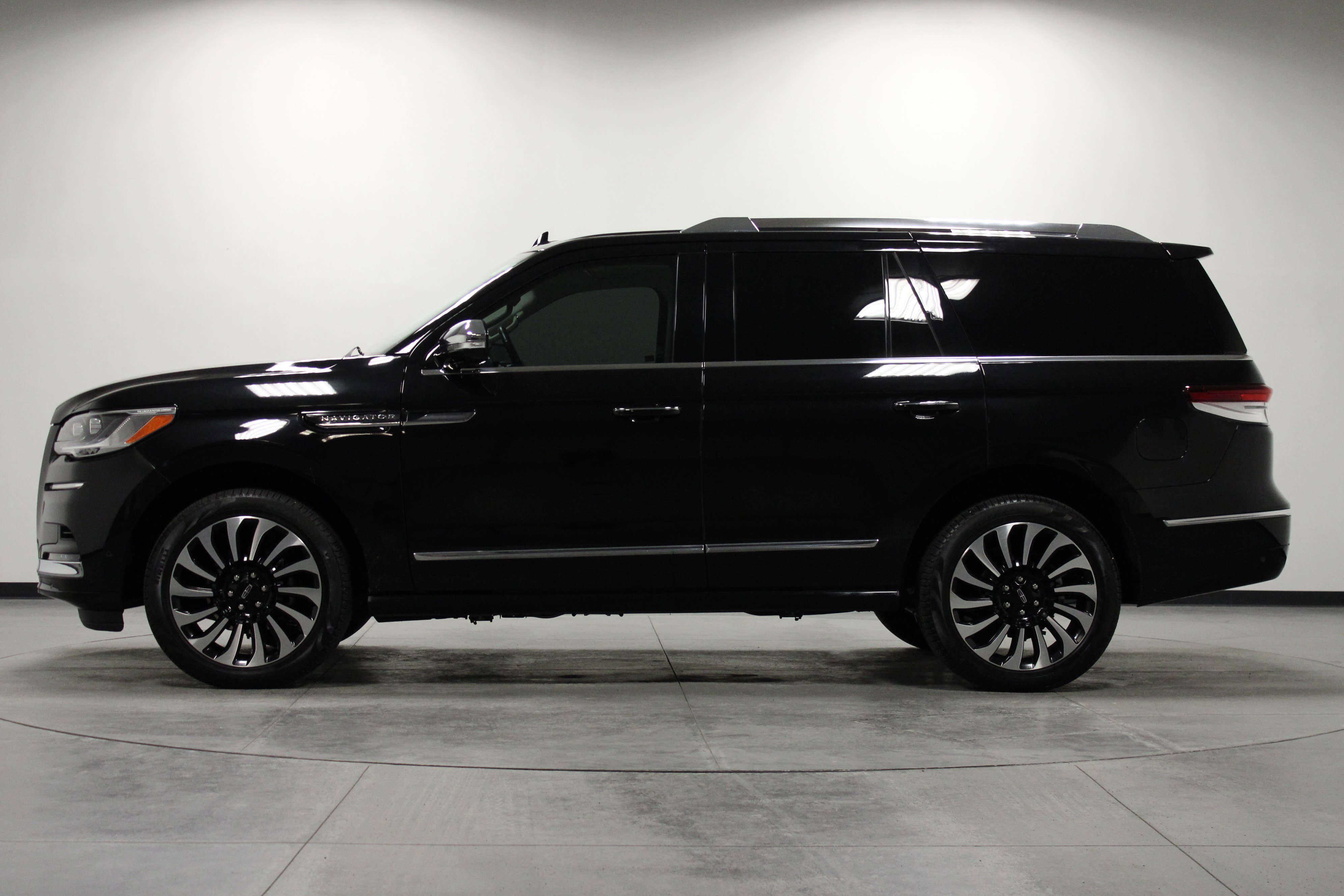 Used 2024 Lincoln Navigator Black Label image 7