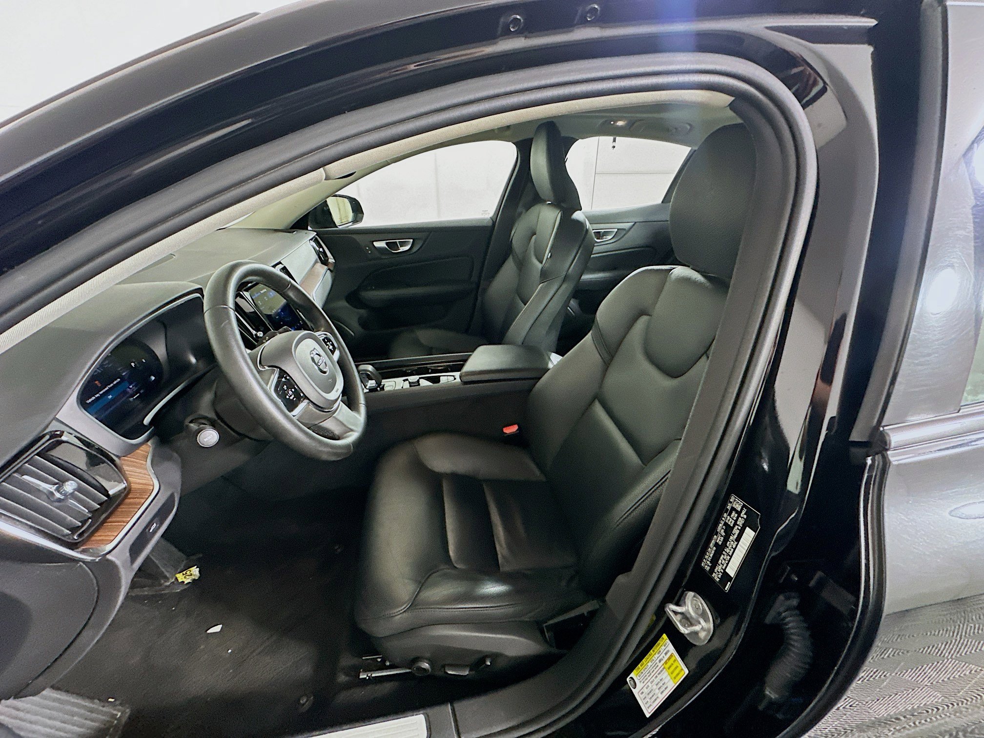 Used 2024 Volvo S60 B5 Plus image 13