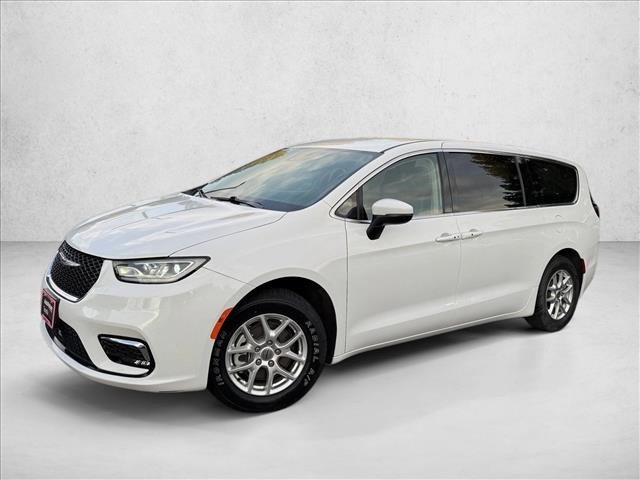 Used 2023 Chrysler Pacifica Touring-L