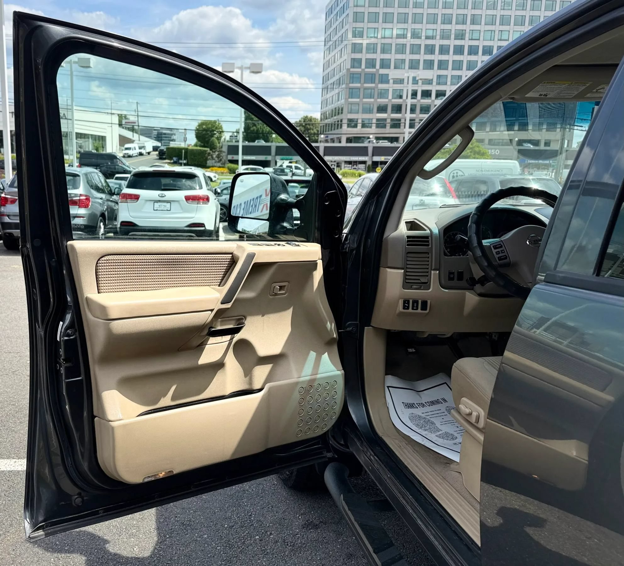 Used 2008 Nissan Titan SE AWD/4WD image 9