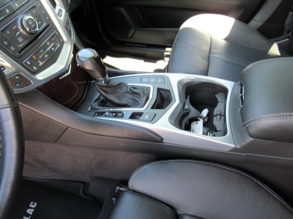 Used 2012 Cadillac SRX Luxury FWD image 18