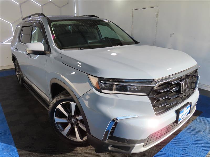 Used 2025 Honda Pilot Touring image 5