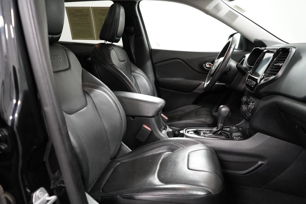 Used 2019 Jeep Cherokee Limited w/ Luxury Group AWD/4WD image 22