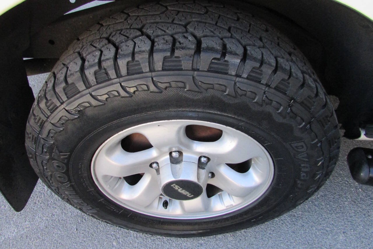 Used 1999 Isuzu Rodeo LS RWD image 12